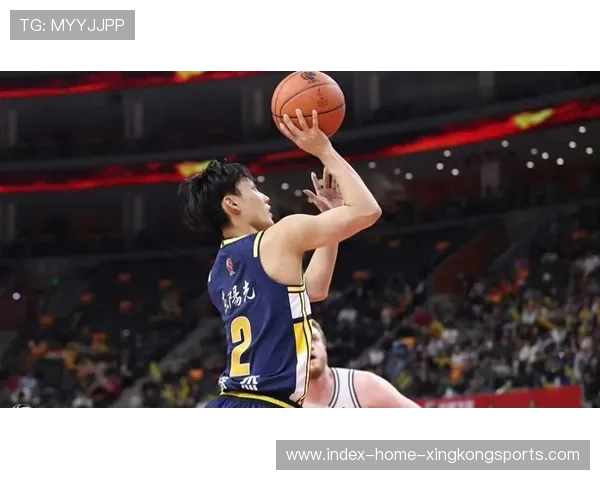 CBA福建突破分球找到外线空位稳稳命中，激战中的制胜之道