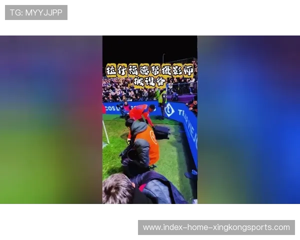 拉什福德边路高速生吃对手后轰出贴地斩